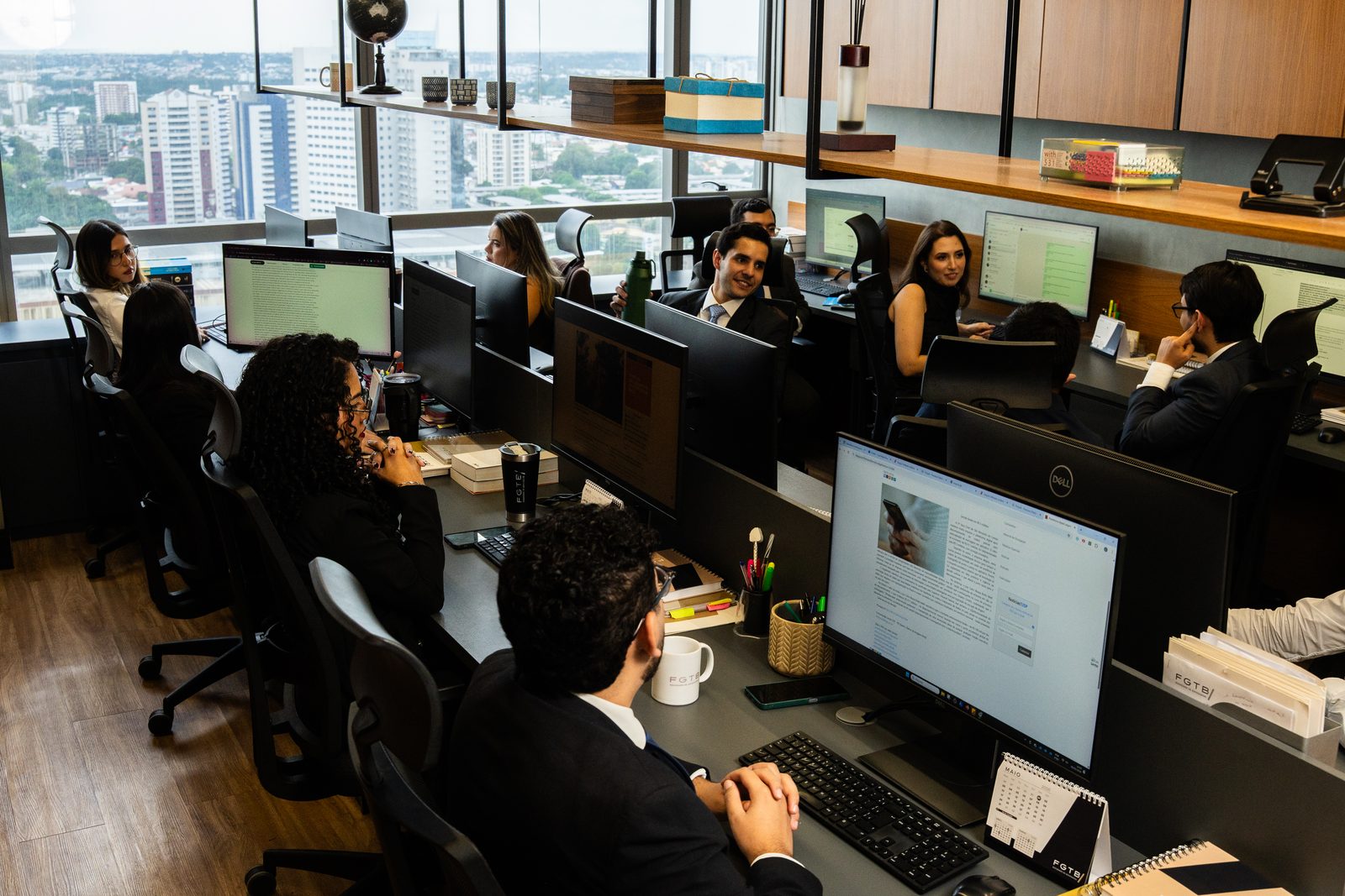 Vista geral do escritório do FGTB em operação
